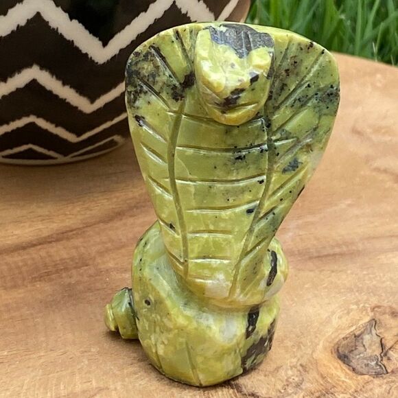 Serpentine Cobra - approximately 2" tall - Picture 3 of 8